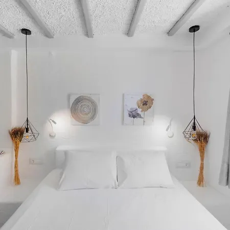 Endless Blue From Syros - Megas Gialos 1 & 2 * Мегас-Ялос-Нитес
